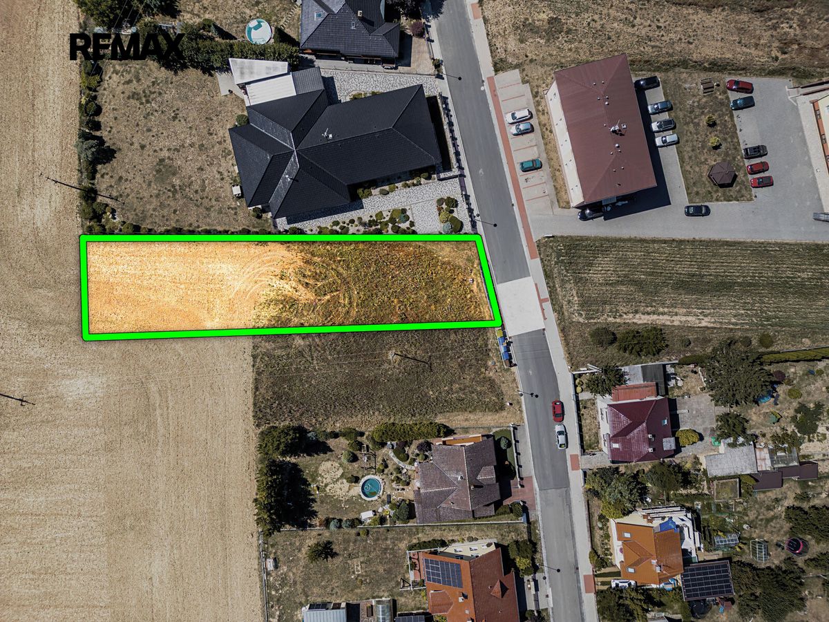 Prodej stavebního pozemku 1241 m² – fotografie 3