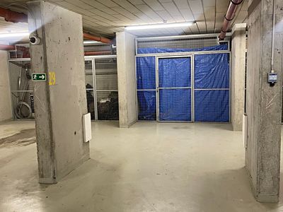 Pronájem garážového stání 16 m²