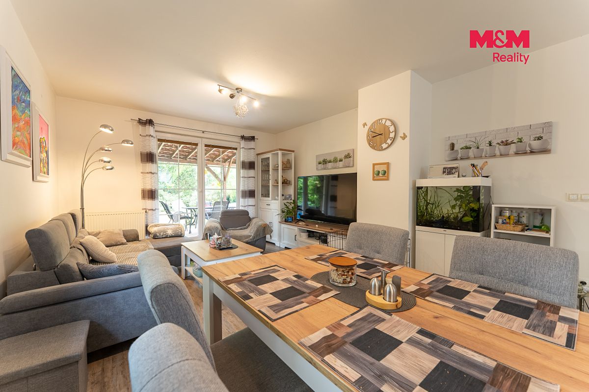 Pronájem rodinného domu 128 m², pozemek 714 m² – fotografie 2