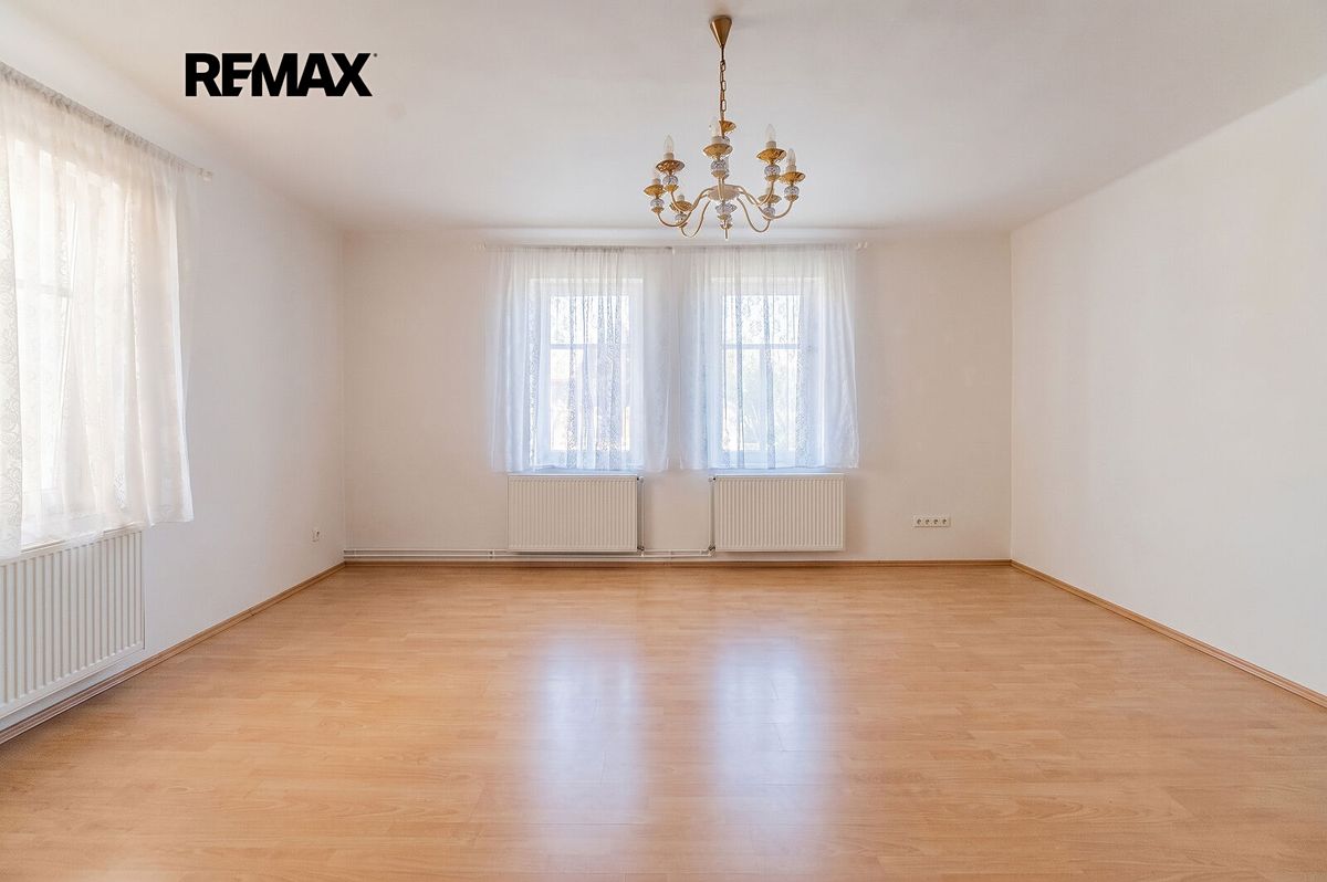 Prodej rodinného domu 160 m², pozemek 751 m² – fotografie 4