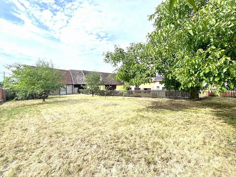 Prodej stavebního pozemku 696 m², Chrastavice – náhled fotky 2
