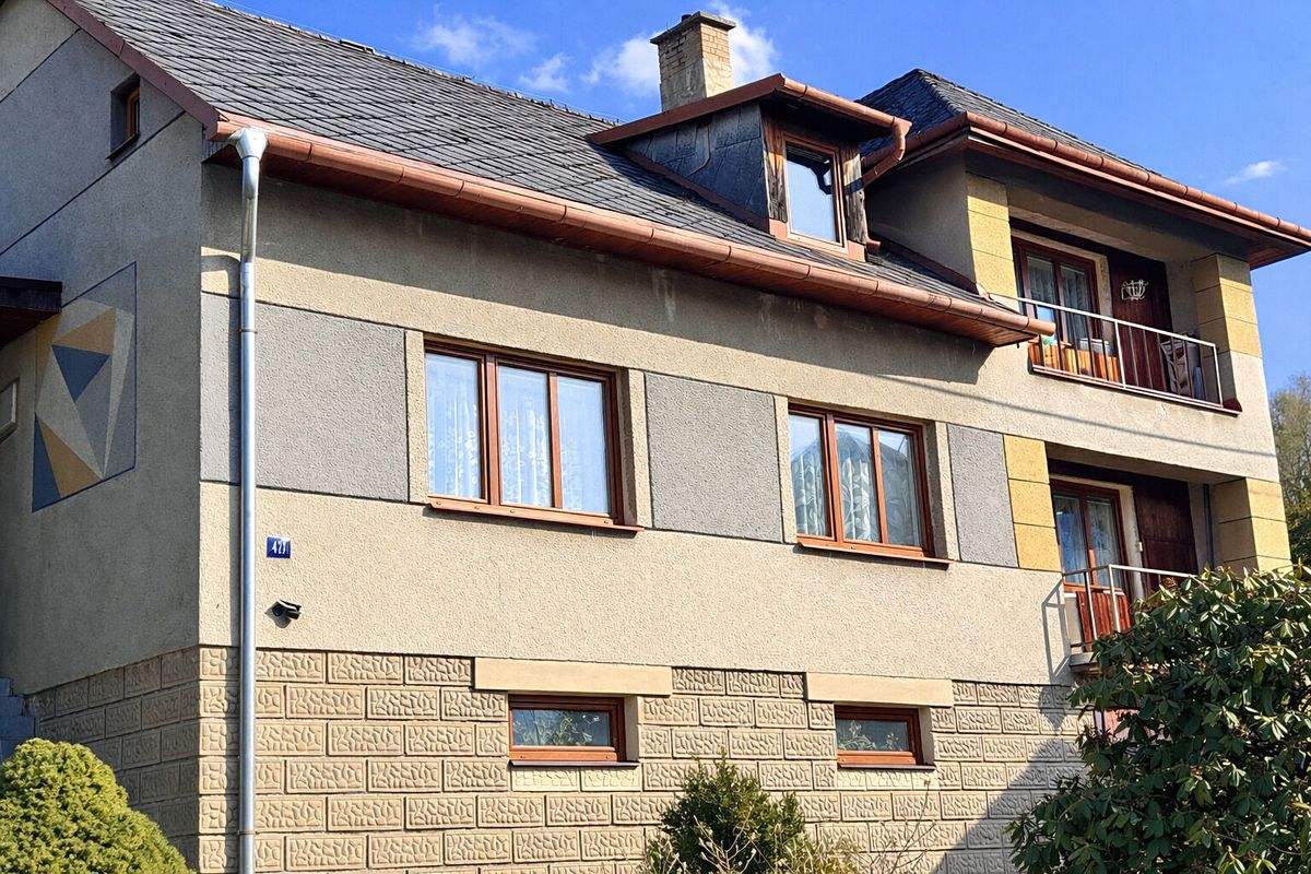 Prodej rodinného domu 300 m², pozemek 4753 m² – fotografie 2