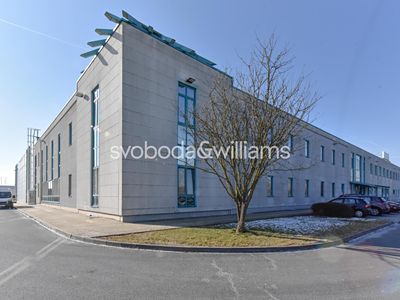 Pronájem výrobní haly, prostoru 1000 m²