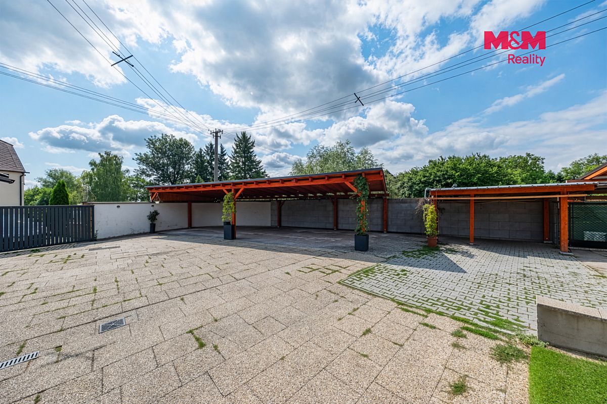Prodej rodinného domu 267 m², pozemek 574 m² – fotografie 5