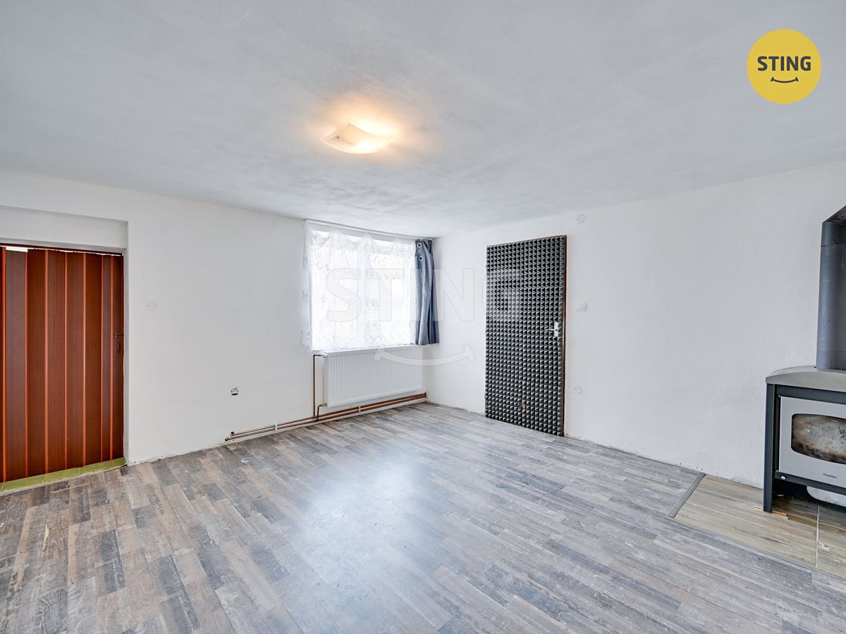 Prodej rodinného domu 125 m², pozemek 211 m² – fotografie 2