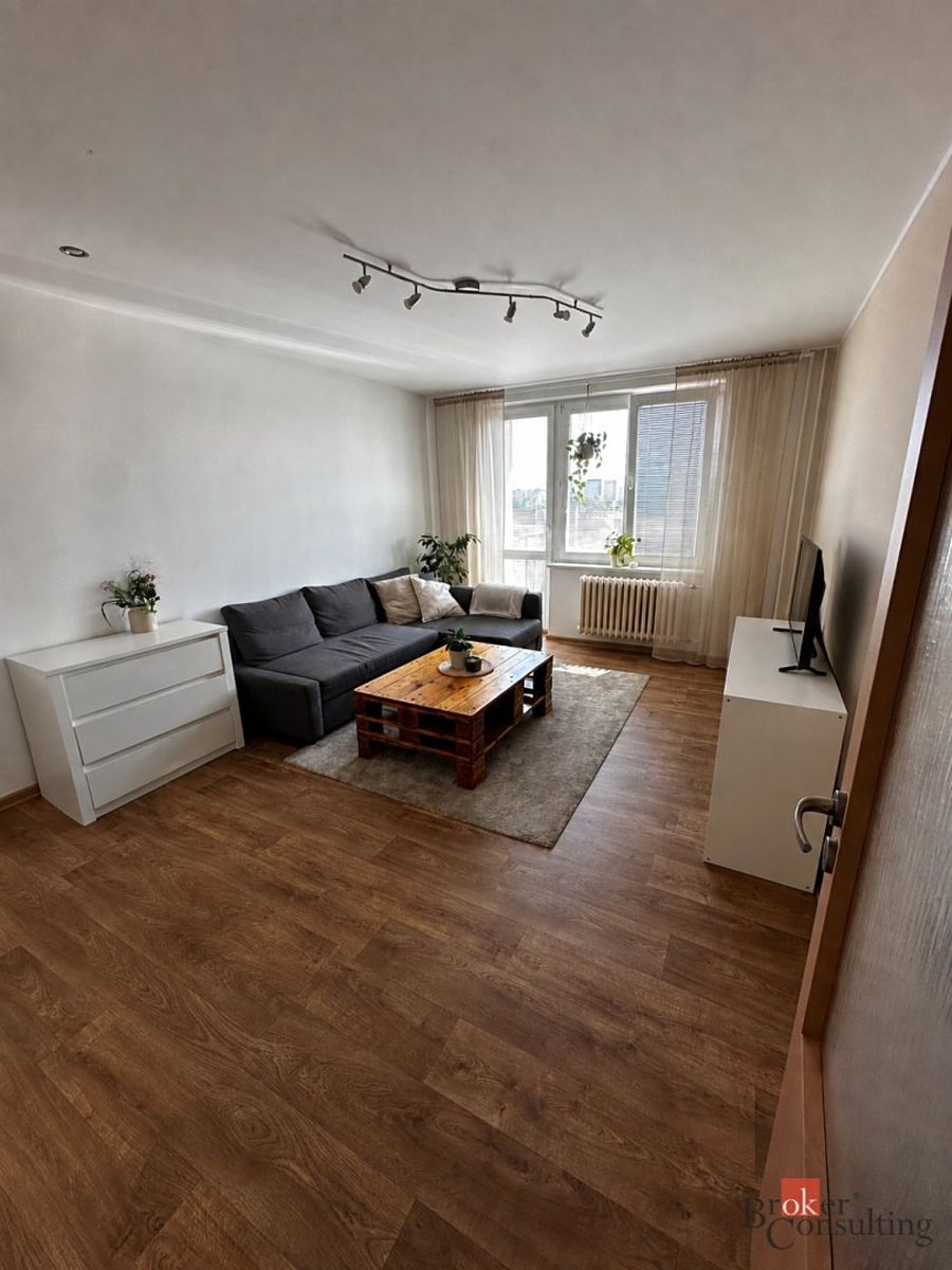 Pronájem bytu 3+kk 68 m² – fotografie 4