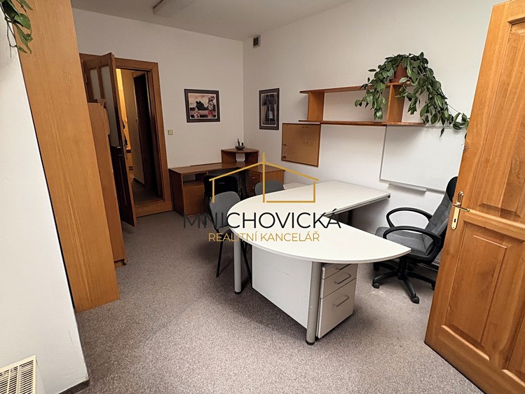 Pronájem komerčního prostoru, 68 m² (4 z 11)
