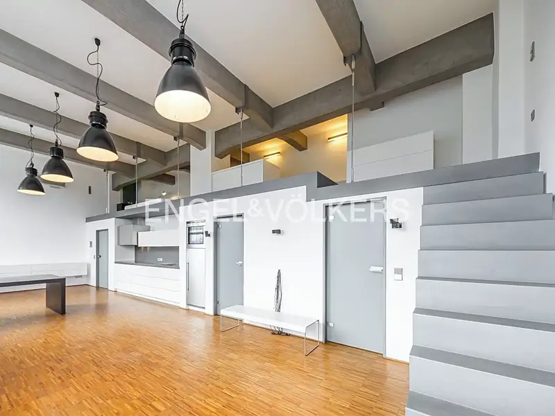 Pronájem bytu atypický 98 m², Praha – náhled fotky 3