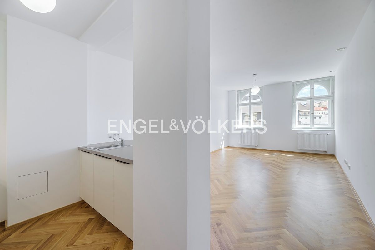 Pronájem bytu 3+kk 85 m²