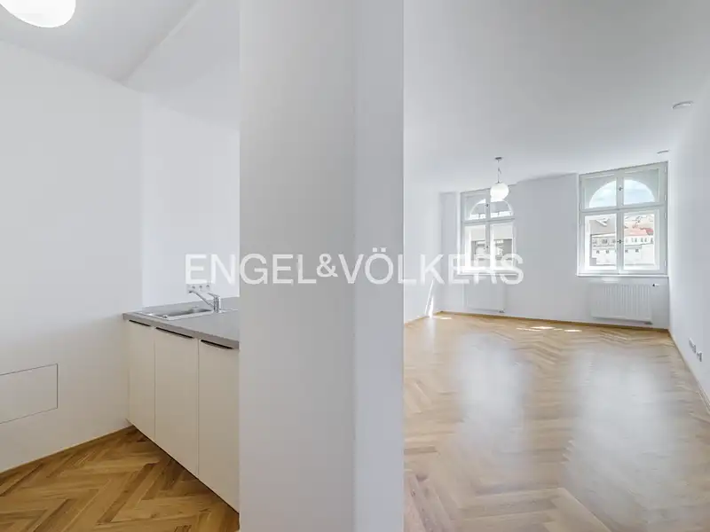 Pronájem bytu 3+kk 85 m², Praha – náhled fotky 1