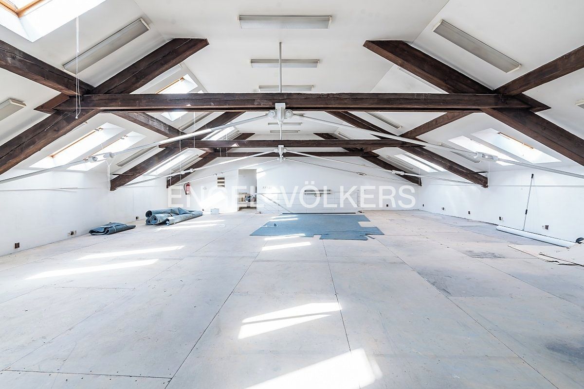 Pronájem kanceláře 287 m² – fotografie 3