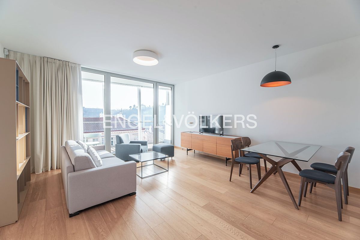 Pronájem bytu 2+kk 62 m²