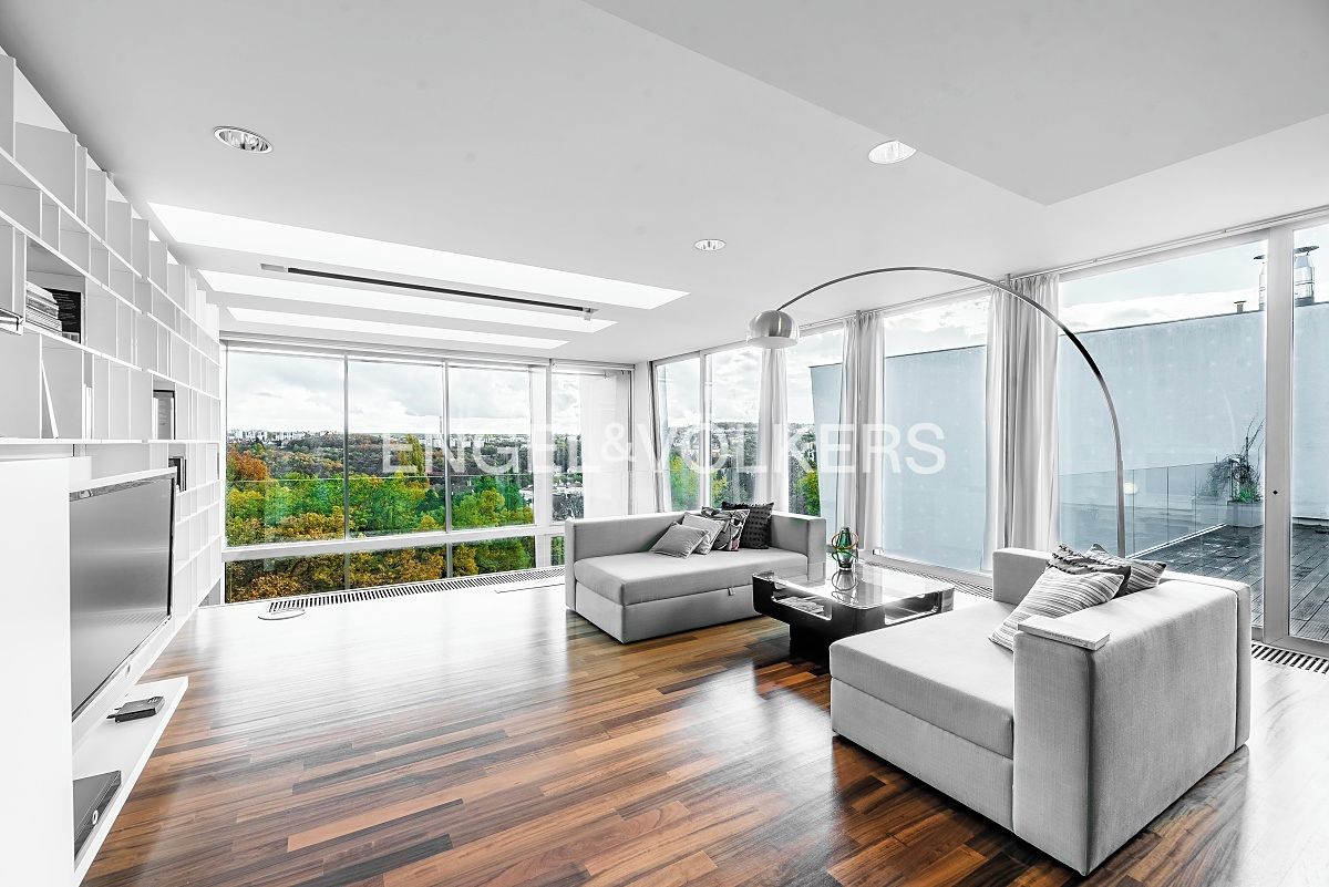 Pronájem bytu 5+kk 279 m² – fotografie 3
