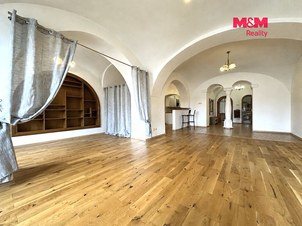 Pronájem bytu atypický 78 m² – fotografie 3