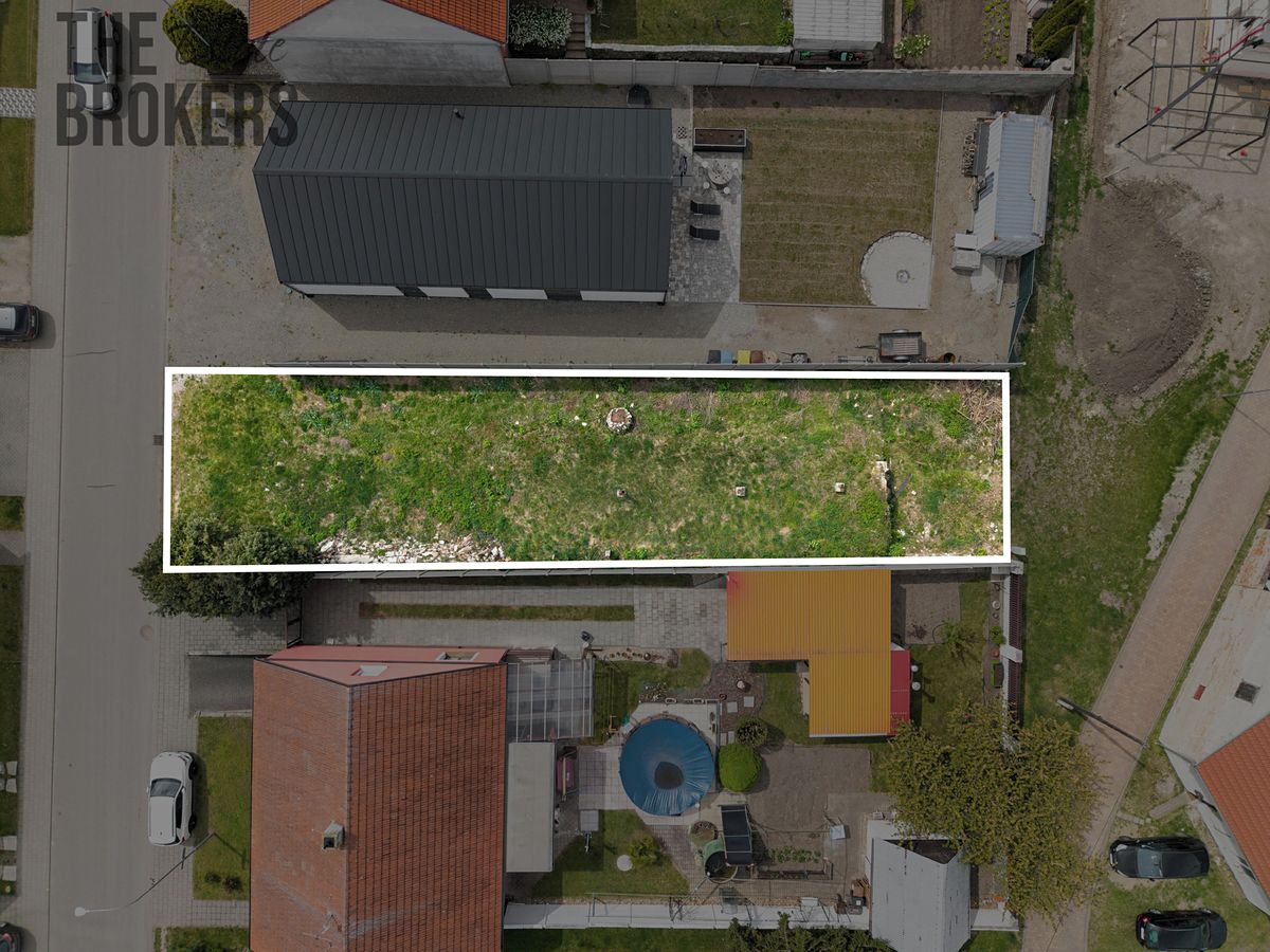 Prodej stavebního pozemku 338 m² – fotografie 2