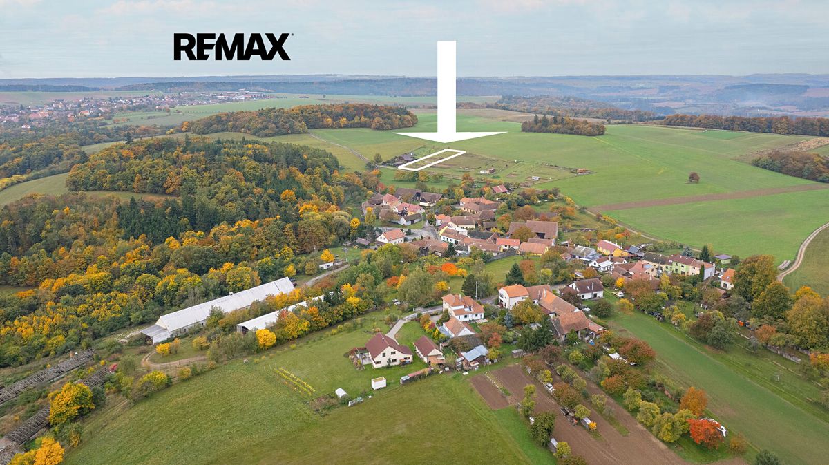 Prodej stavebního pozemku 3002 m², Úsuší – fotka 1 z 3