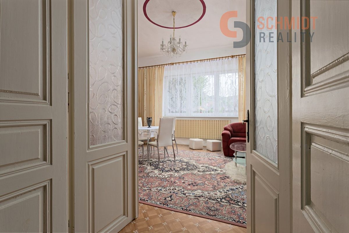 Prodej rodinného domu 221 m², pozemek 712 m² – fotografie 3