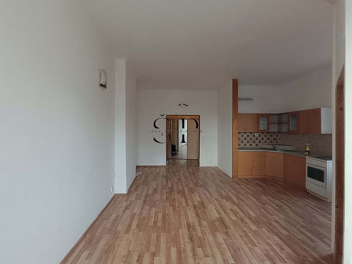 Pronájem bytu 2+kk 55 m² – fotografie 4