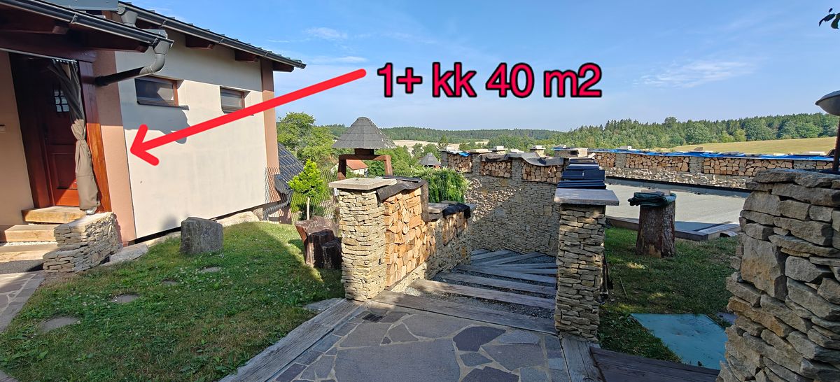 Pronájem rodinného domu 180 m², pozemek 800 m² – fotografie 2