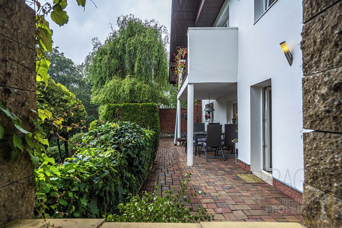 Prodej rodinného domu 166 m², pozemek 636 m² – fotografie 3