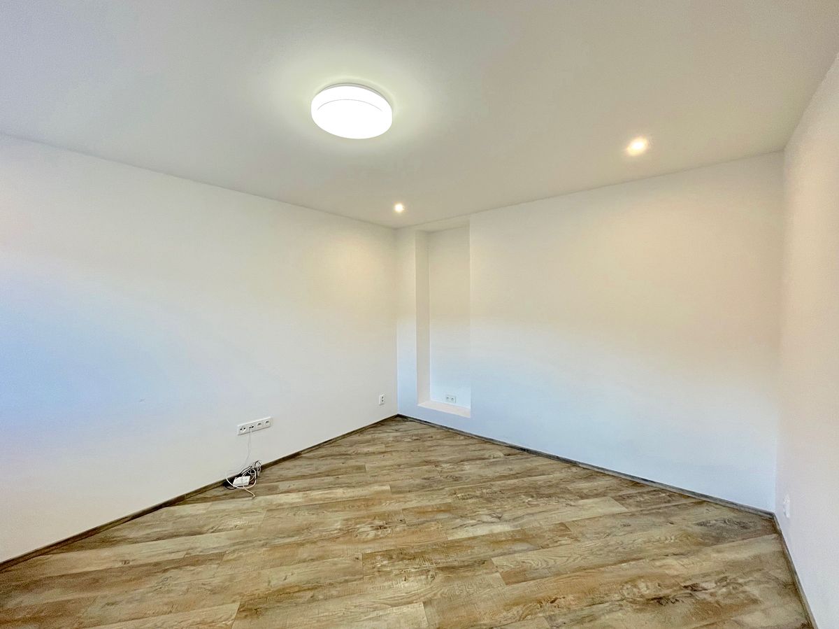 Pronájem bytu 1+kk 25 m² – fotografie 3
