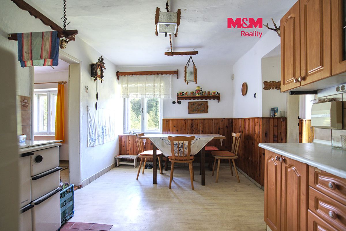 Prodej rodinného domu 150 m², pozemek 7313 m²