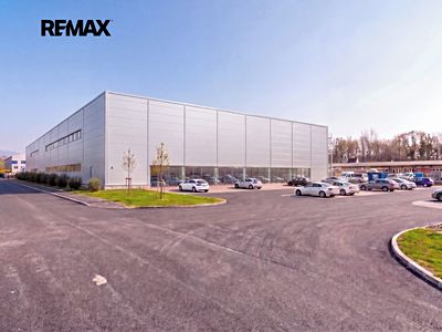 Pronájem obchodního prostoru 1800 m²