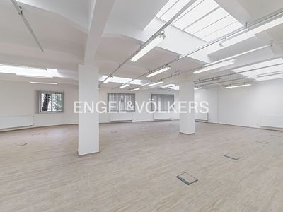 Pronájem kanceláře 333 m²