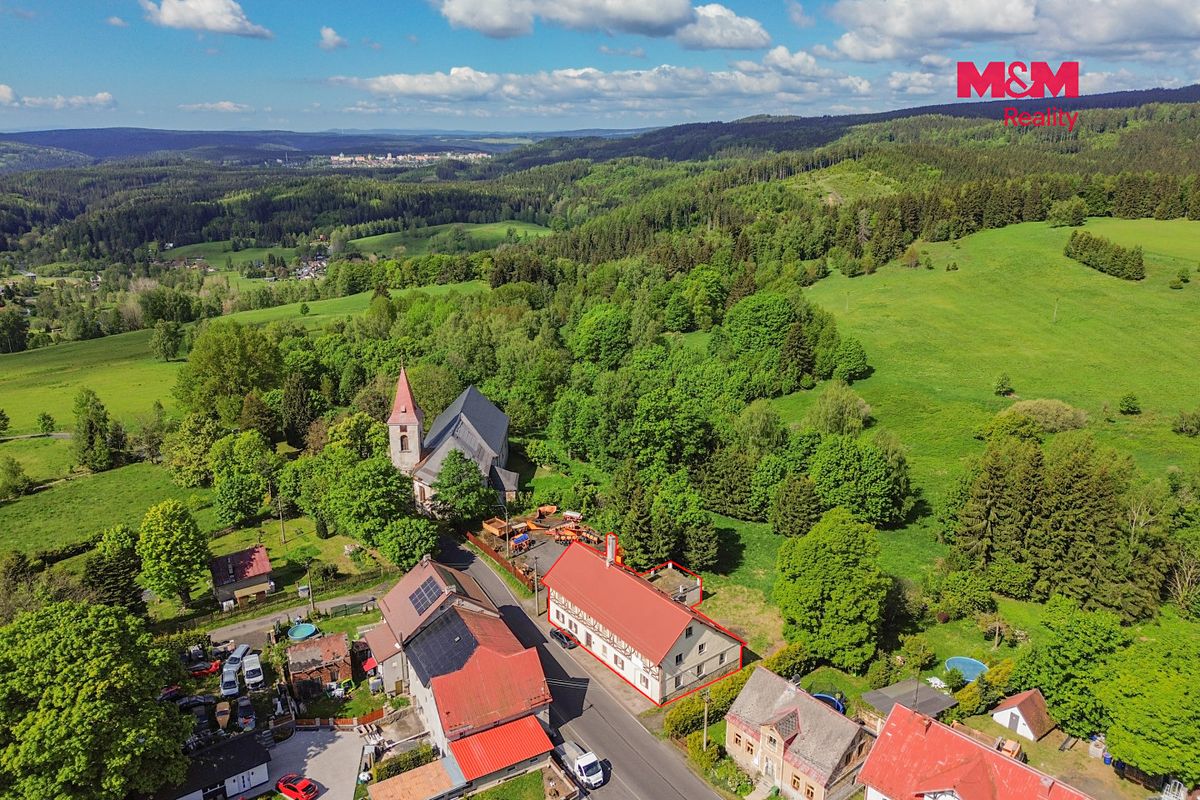 Prodej rodinného domu 600 m², pozemek 322 m² – fotografie 2