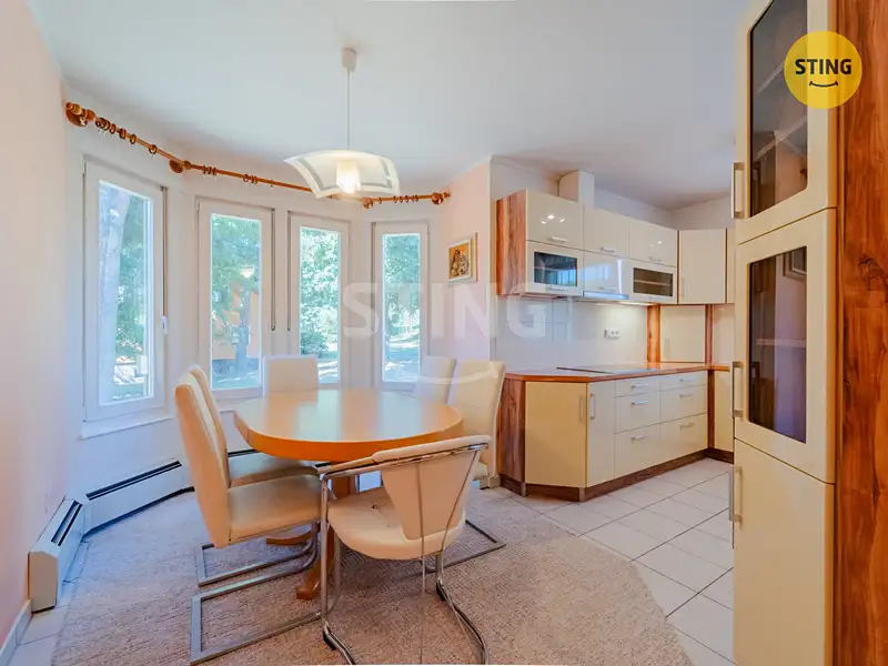 Prodej rodinného domu 256 m², pozemek 985 m², Rýmařov – náhled fotky 3