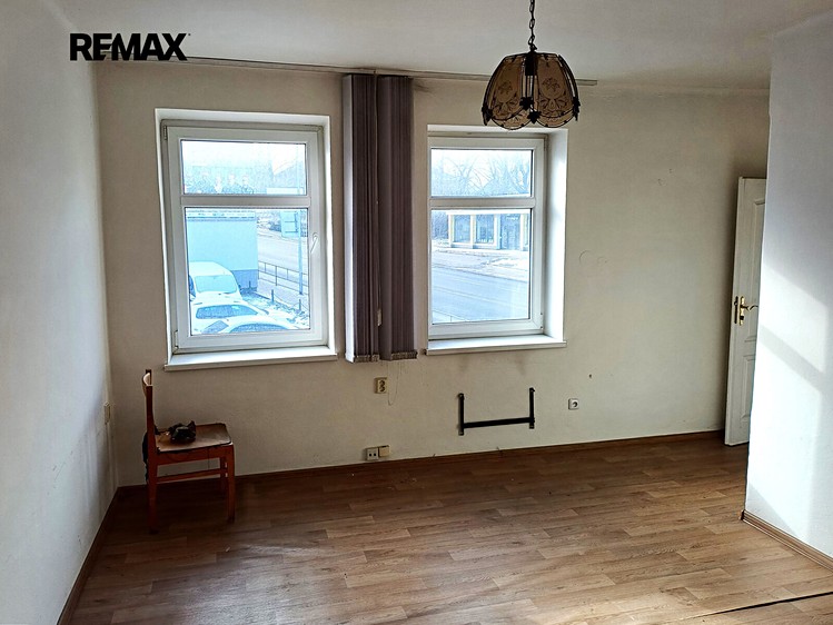 Pronájem komerčního prostoru, 100 m² (2 z 15)