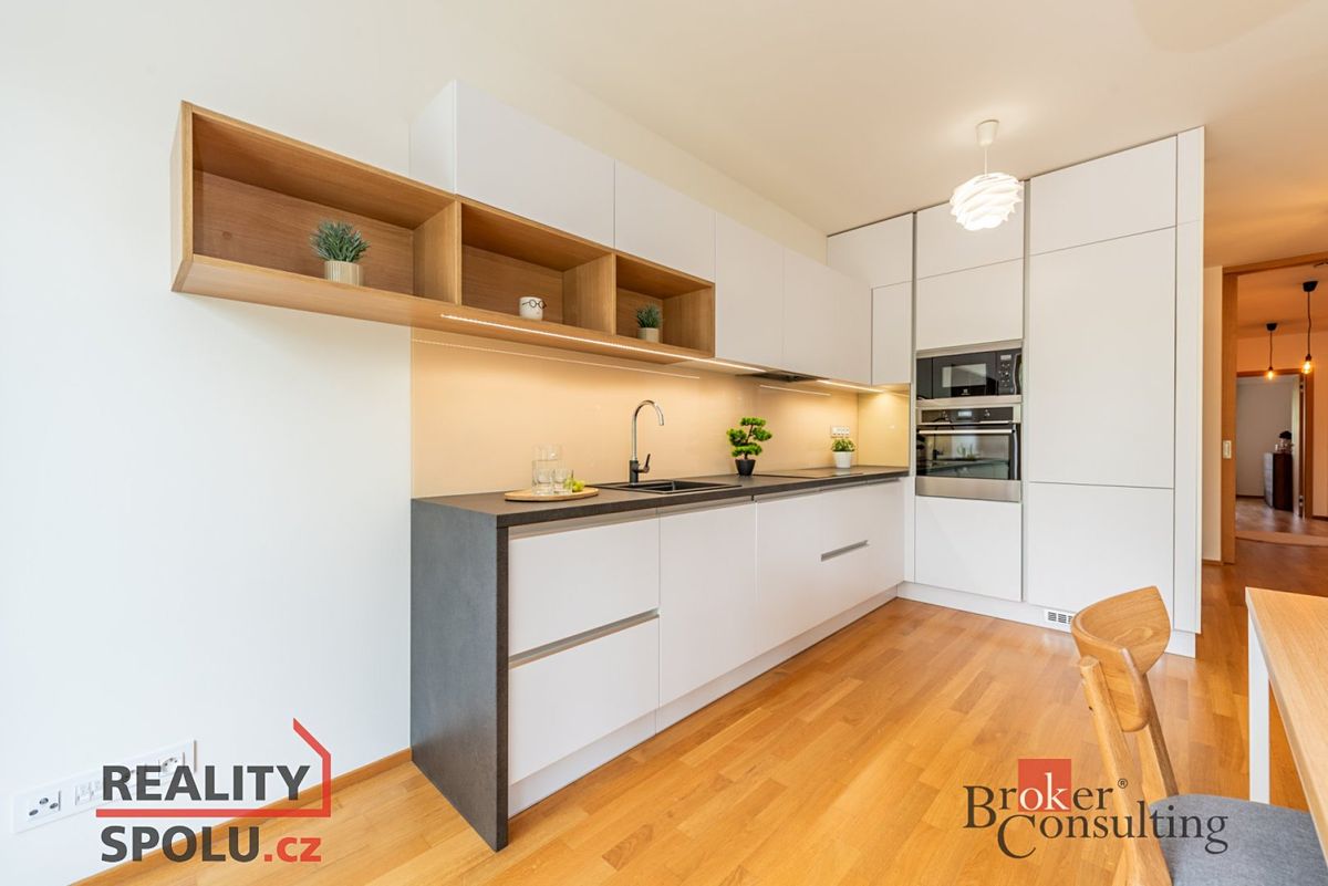 Pronájem bytu 3+kk 89 m²