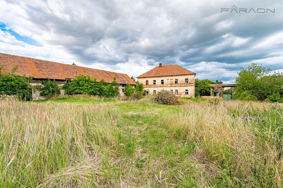 Prodej komerční nemovitosti 3061 m²