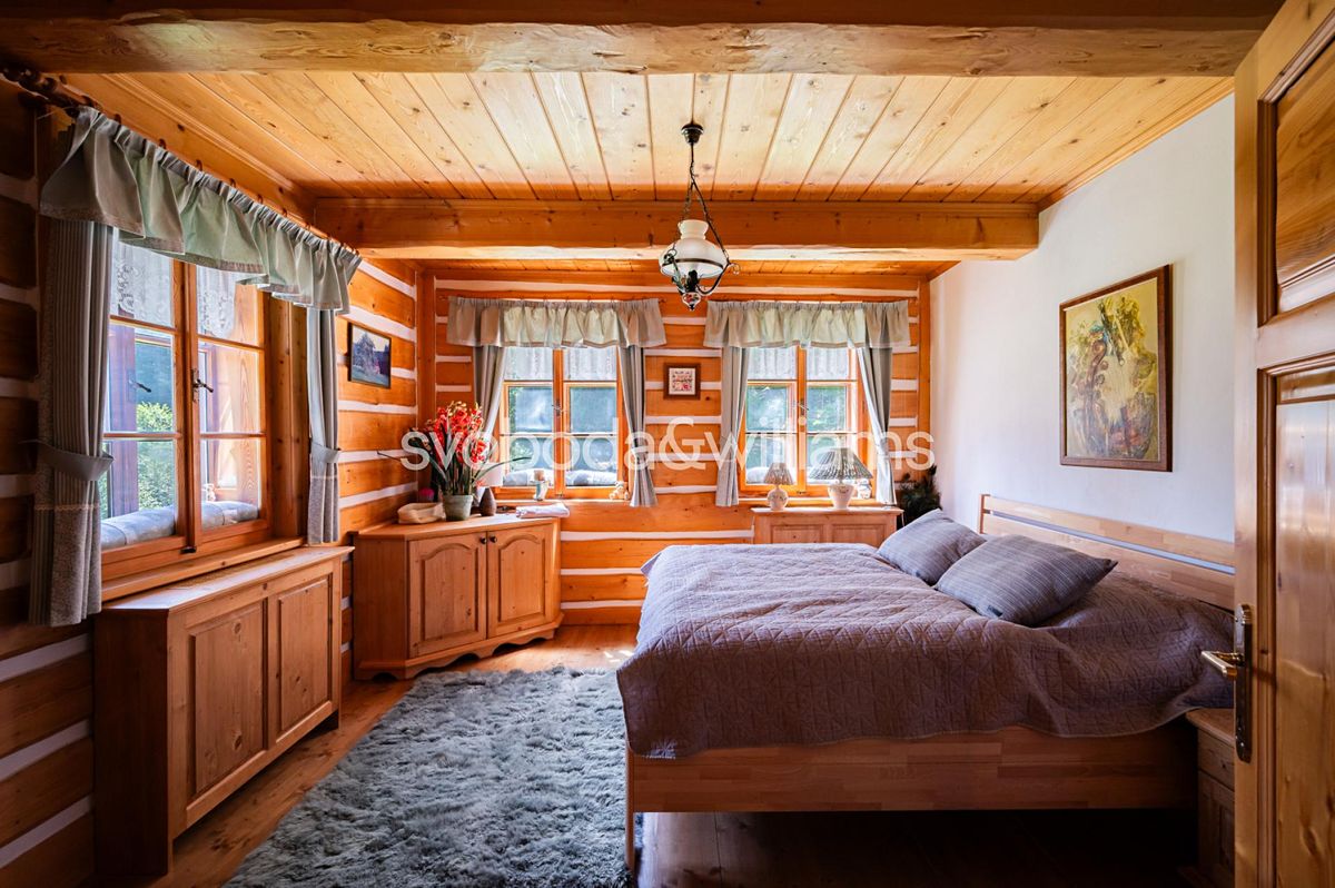 Prodej rodinného domu 535 m², pozemek 28284 m² – fotografie 5