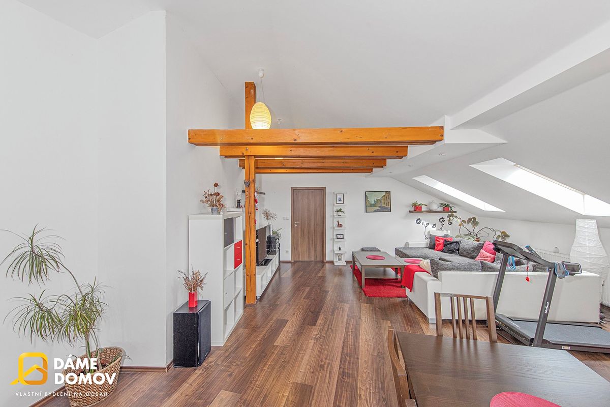 Prodej rodinného domu 581 m², pozemek 1164 m² – fotografie 5