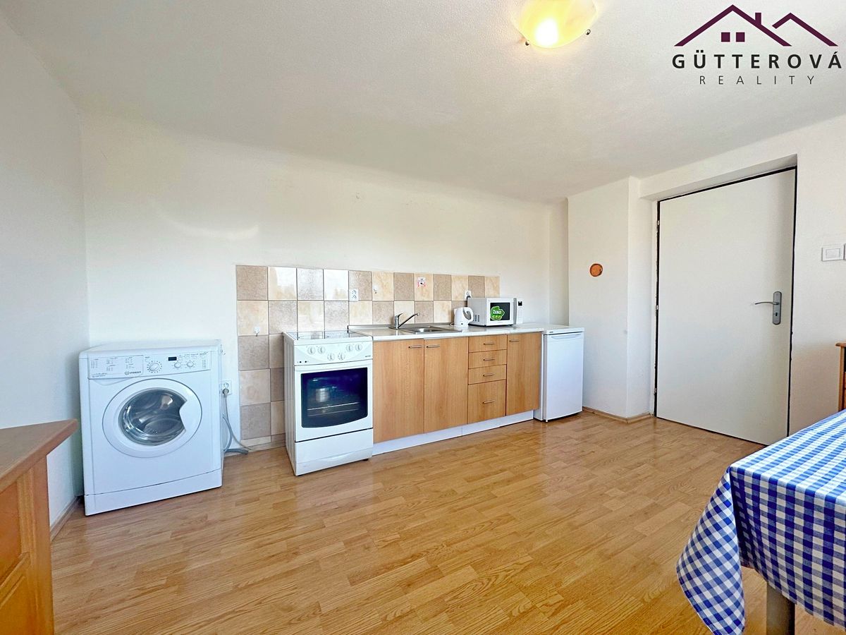 Pronájem bytu 2+kk 45 m² – fotografie 3