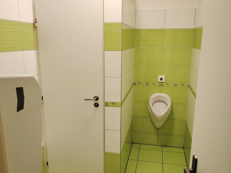 Комерційне приміщення на продаж, 950 м² (14 з 29)