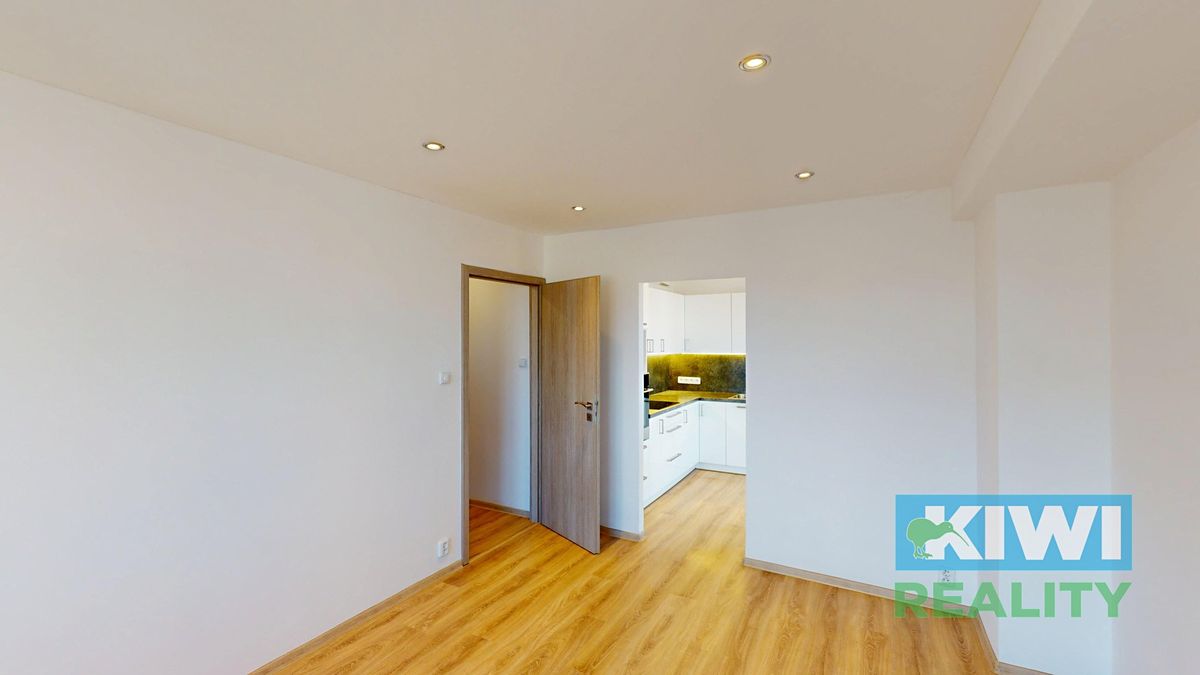 Pronájem bytu 2+1 50 m² – fotografie 4