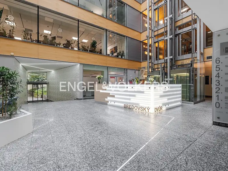 Pronájem kanceláře 300 m², Praha – náhled fotky 2