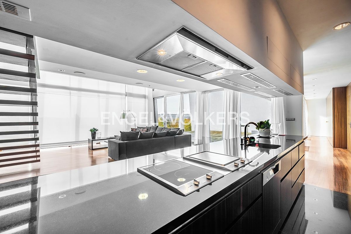 Pronájem bytu 5+kk 279 m² – fotografie 4