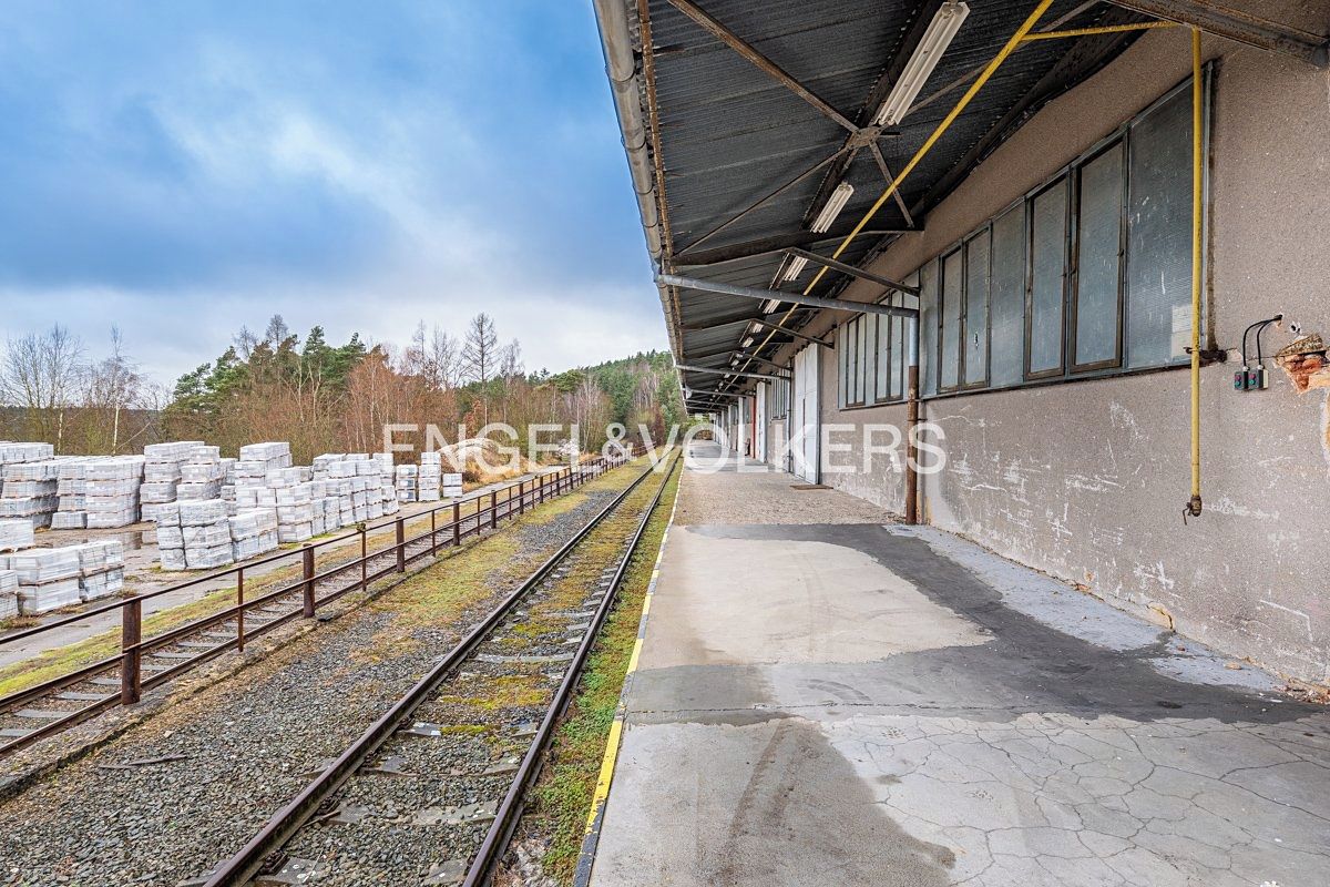 Pronájem výrobní haly, prostoru 30000 m² – fotografie 2