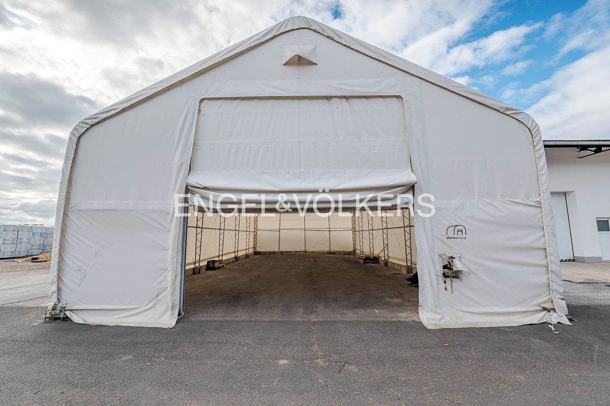 Pronájem skladového prostoru 174 m² – fotografie 2
