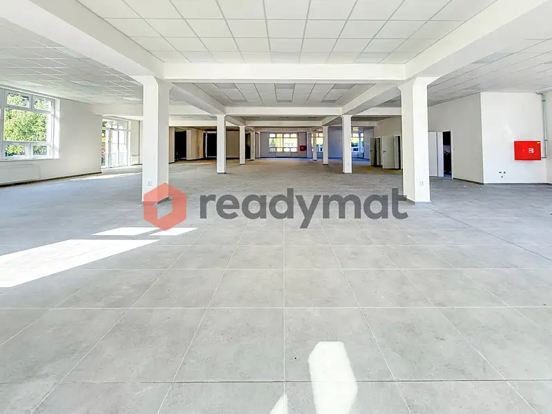 Pronájem obchodního prostoru 588 m², Hodonín – náhled fotky 3