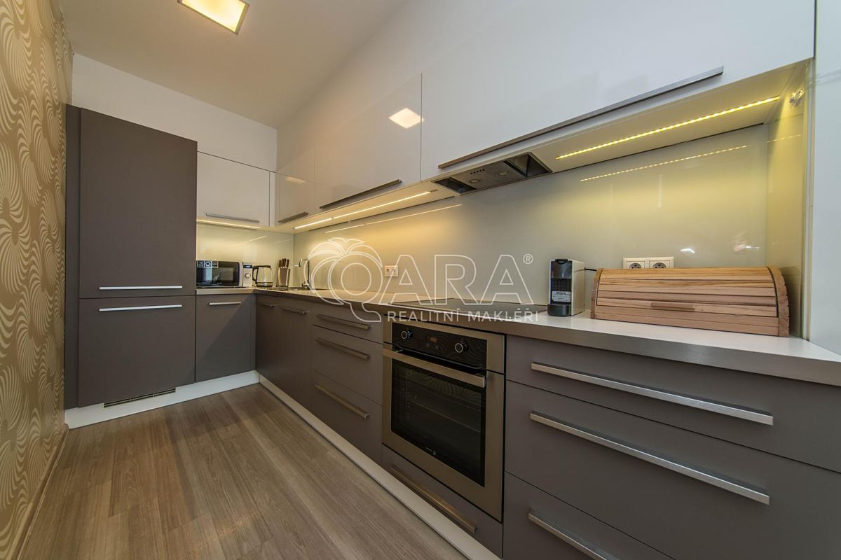 Pronájem bytu 3+kk 74 m² – fotografie 5