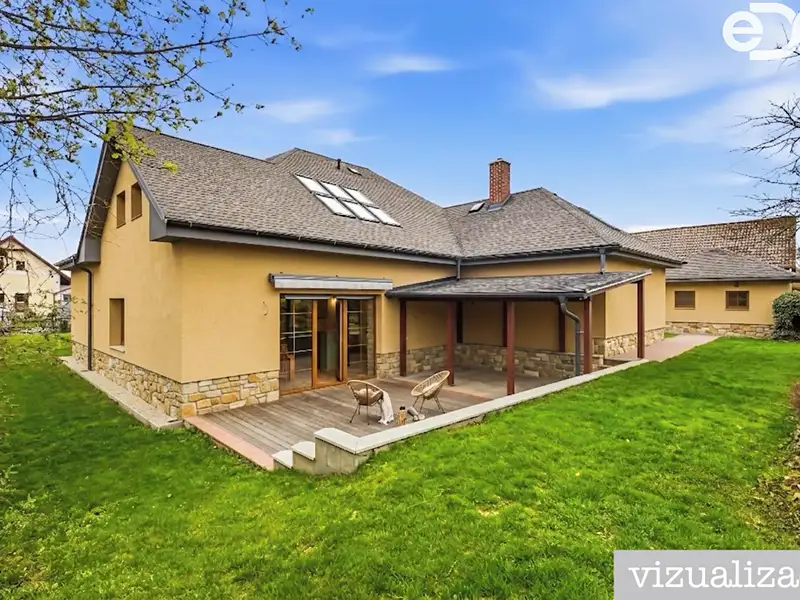 Prodej rodinného domu 400 m², pozemek 2464 m², Dolní Beřkovice – náhled fotky 1