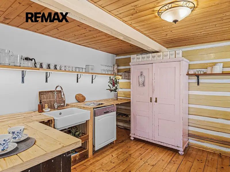 Prodej rodinného domu 200 m², pozemek 3000 m², Dolní Dvůr – náhled fotky 2