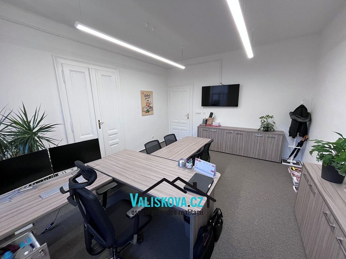 Pronájem kanceláře 93 m² – fotografie 3