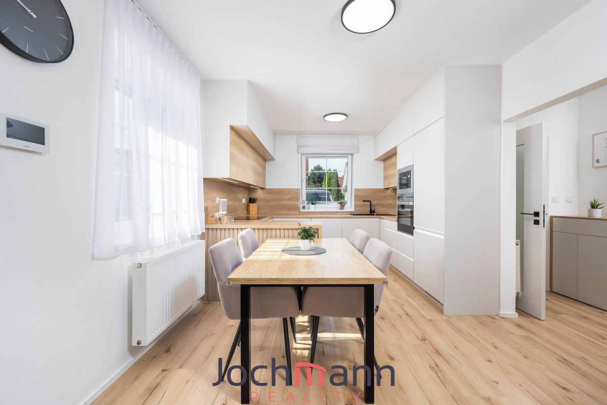 Prodej rodinného domu 150 m², pozemek 418 m² – fotografie 2