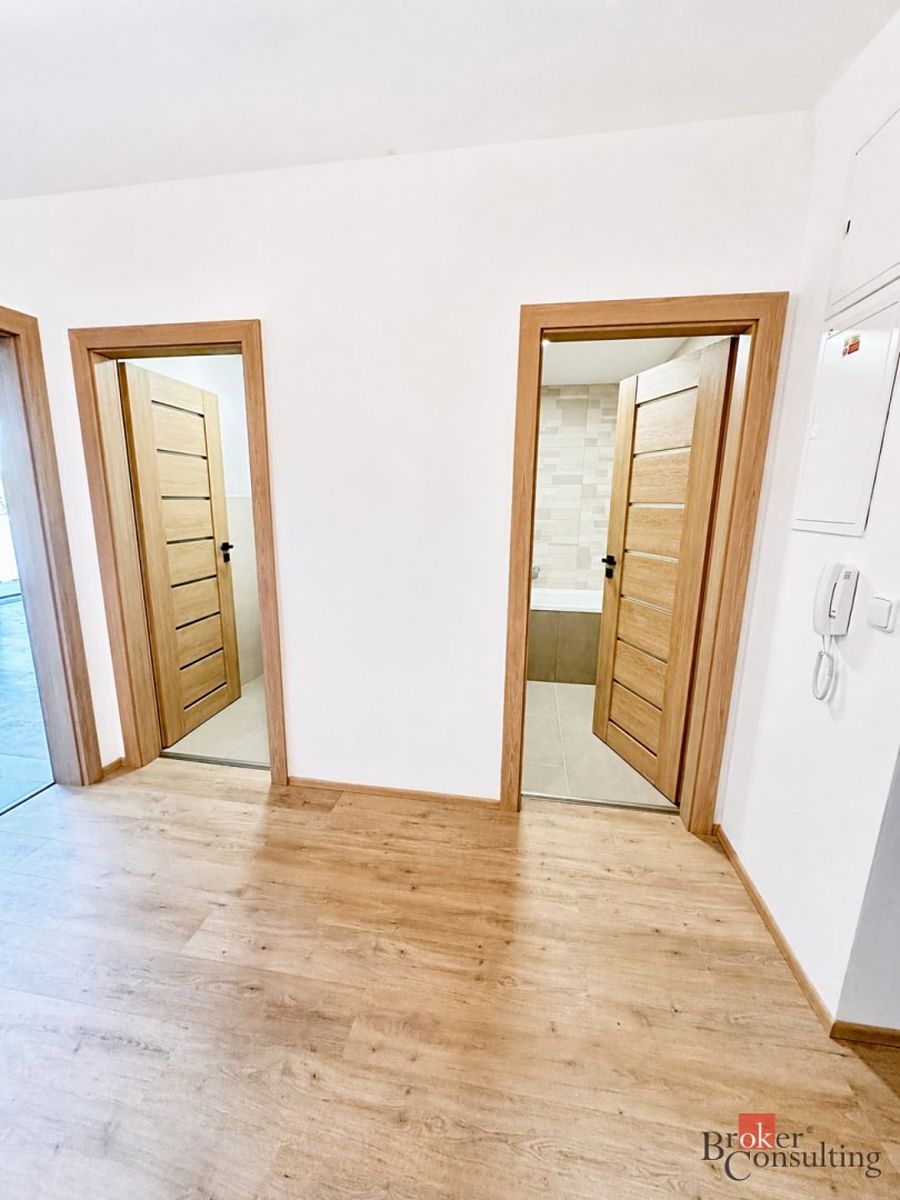 Pronájem bytu 2+kk 60 m² – fotografie 5