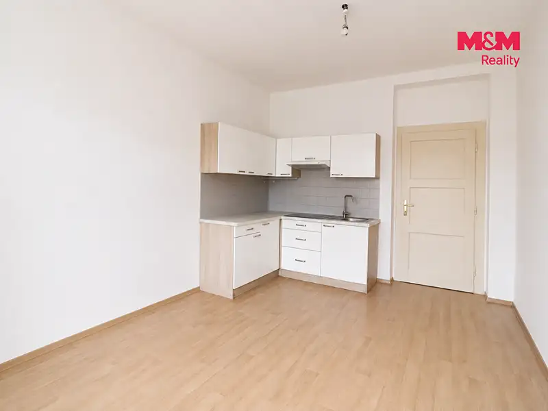 Prodej bytu 1+kk 28 m², Praha – náhled fotky 2